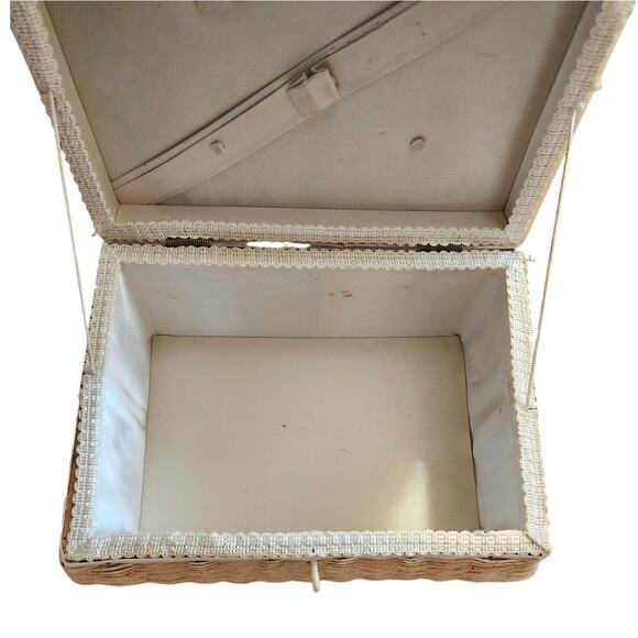 Vintage Natural Woven Fiber Woven Sewing Basket Lined Interior Box - Picture 3 of 12